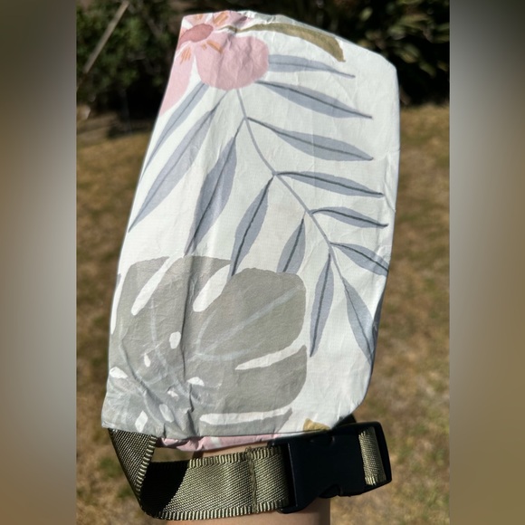 Aloha Collection x Sand People x Ocean Paper collab mini hip pack NEW - Picture 8 of 8